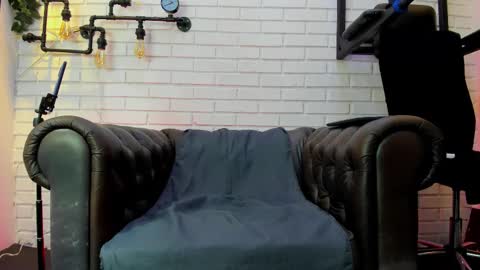 gabrieldraven online show from November 11, 8:25 pm