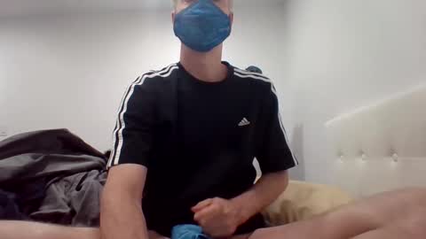 Snapshot of gamerboy200 chatting on December 7, 1:40 pm gamerboy200 online show from December 7, 1:40 pm