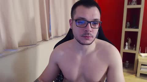 GangstaLover online show from December 19, 5:29 am