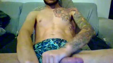 garyreal1990 online show from December 19, 4:59 pm