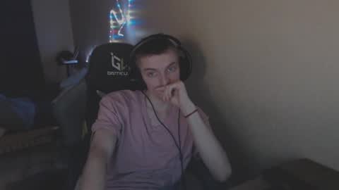 Snapshot of gasturfahe chatting on February 18, 7:32 pm gasturfahe online show from February 18, 7:32 pm