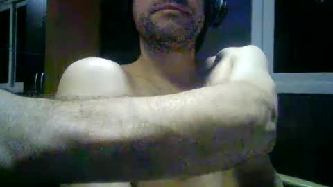 Snapshot of gauchors21 chatting on October 25, 2:46 am gauchors21 online show from October 25, 2:46 am