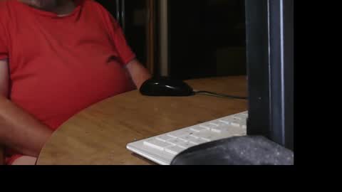 Snapshot of gavineverett3 chatting on October 14, 1:23 am gavineverett3 online show from October 14, 1:23 am
