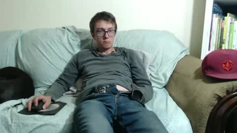 Snapshot of gdanch chatting on February 20, 3:01 am G online show from February 20, 3:01 am