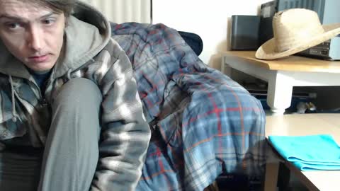 Snapshot of gdanch chatting on January 9, 1:13 pm G online show from January 9, 1:13 pm