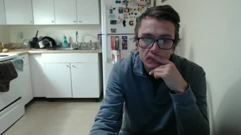 Snapshot of gdanch chatting on December 24, 6:28 pm G online show from December 24, 6:28 pm