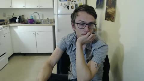 Snapshot of gdanch chatting on December 29, 1:24 am G online show from December 29, 1:24 am