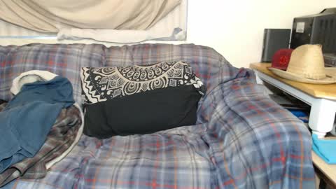 Snapshot of gdanch chatting on January 11, 2:25 pm G online show from January 11, 2:25 pm