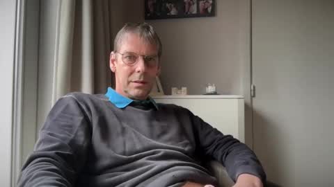 Snapshot of geertjem chatting on October 17, 9:13 am geertjem online show from October 17, 9:13 am