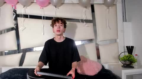 genesis_js online show from November 19, 3:39 am