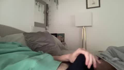 Snapshot of gentle_stranger chatting on February 18, 12:28 pm Gentle Stranger online show from February 18, 12:28 pm
