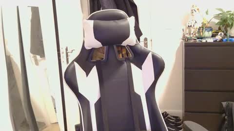 georgek0011 online show from March 21, 2:26 am