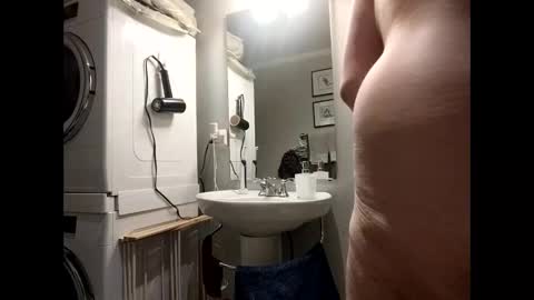 Getting Fat for You  online show from April 3, 12:51 am