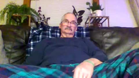 ghost2534 online show from December 17, 4:31 am