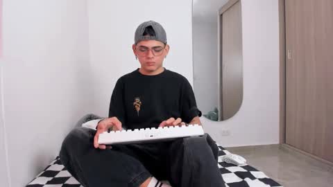 Vicent Campoli online show from March 4, 1:23 am