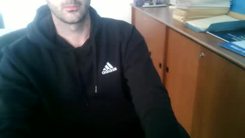 giuseppevai1 online show from December 14, 11:39 am