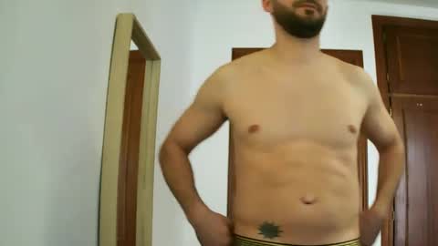 gladiator_18 online show from February 2, 4:32 pm