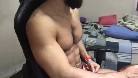 god hunkules online show from December 30, 6:05 pm