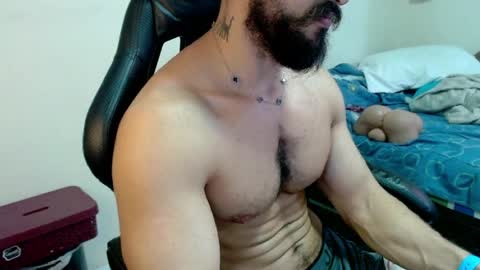 god hunkules online show from April 6, 6:42 pm