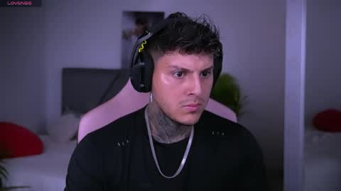 goldenatlasx online show from April 20, 9:28 pm