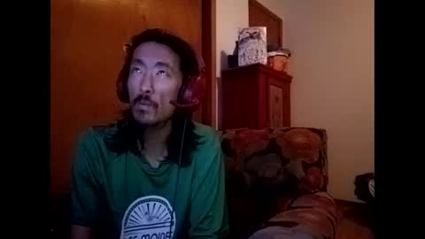 Snapshot of gookman4200 chatting on December 12, 3:54 am Asian matt online show from December 12, 3:54 am