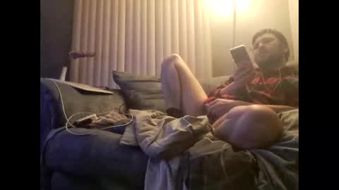 Snapshot of gratiotony chatting on January 1, 5:54 am Get US to 1000 you wont be disapointed online show from January 1, 5:54 am