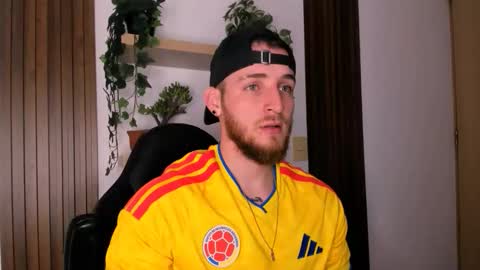 Juan online show from November 24, 3:18 am