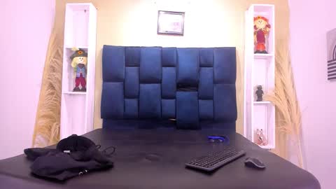 GregorySforza online show from September 28, 7:01 pm