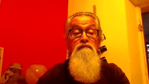 Snapshot of grybear60 chatting on January 9, 7:21 am Grybear online show from January 9, 7:21 am