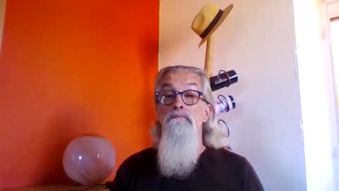 Snapshot of grybear60 chatting on October 5, 12:09 pm Grybear online show from October 5, 12:09 pm