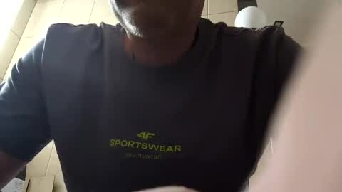 Snapshot of grzegorz34 chatting on February 25, 8:47 am Greg online show from February 25, 8:47 am