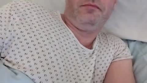 Snapshot of grzegorz34 chatting on February 9, 8:33 am Greg online show from February 9, 8:33 am