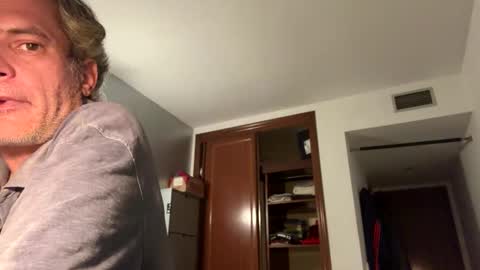 guardiannif_ online show from February 21, 9:54 pm