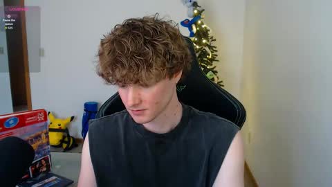 gucciboi4 online show from May 2, 3:48 pm