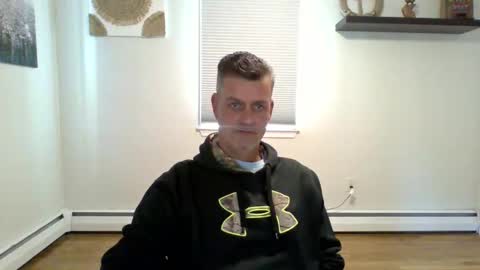 Snapshot of gudguy2025 chatting on October 21, 12:19 pm gudguy2025 online show from October 21, 12:19 pm