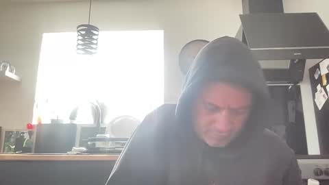 Snapshot of guil0 chatting on October 20, 3:49 pm guil0 online show from October 20, 3:49 pm
