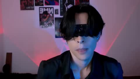 Snapshot of gunther_hda chatting on October 31, 12:01 am gunther online show from October 31, 12:01 am