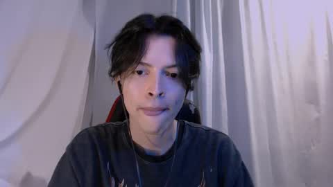 Snapshot of gunther_hda chatting on February 12, 2:45 am gunther online show from February 12, 2:45 am