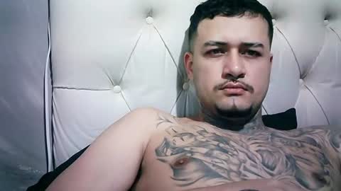 gustavo942493 online show from July 17, 5:03 am