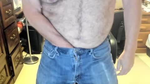 Guy online show from December 19, 1:41 pm