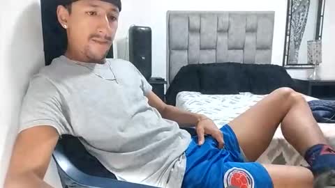 karim online show from January 17, 1:52 am