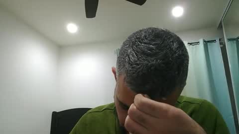 h0nest84 online show from December 27, 8:45 am