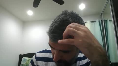 h0nest84 online show from January 31, 6:57 am