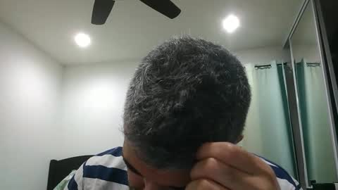 h0nest84 online show from February 6, 5:35 am