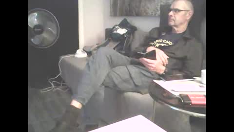 Prefer men 80 online show from January 9, 10:20 pm