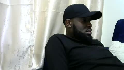 Snapshot of handsome_king30 chatting on December 3, 4:39 pm handsome king online show from December 3, 4:39 pm