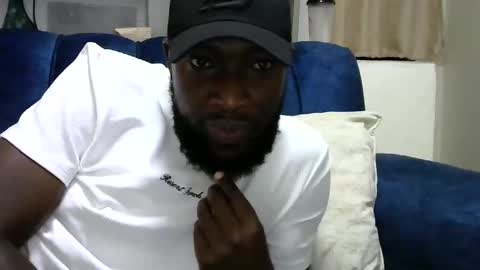 Snapshot of handsome_king30 chatting on December 8, 5:33 pm handsome king online show from December 8, 5:33 pm