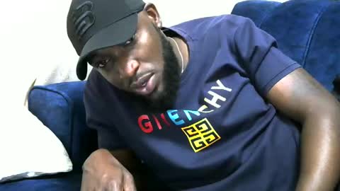 Snapshot of handsome_king30 chatting on December 2, 8:09 pm handsome king online show from December 2, 8:09 pm