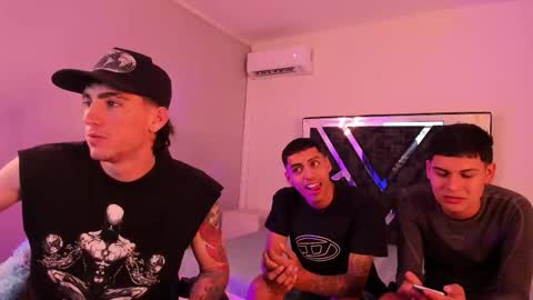 leonardfarrucknick and otis online show from February 6, 6:43 am