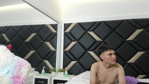 leonardfarrucknick and otis online show from November 25, 1:24 pm